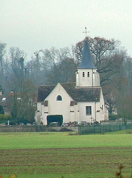 L'église de Vignely vue depuis l'écluse